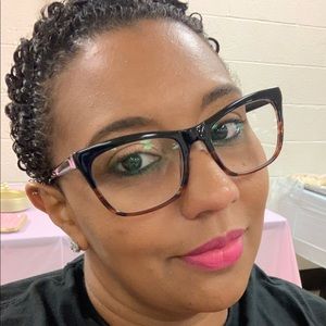 Meet your Posher, Deanne